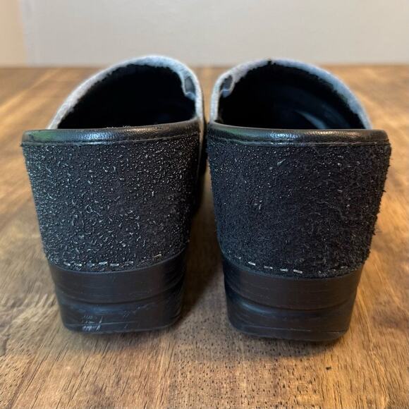 Dansko Clog Professional Leather Slip-On Shoe Raised Texture Women's Size 39 - Picture 6 of 8